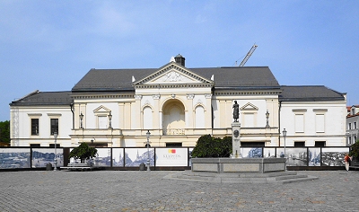 Klaipeda Theater mit Ännchen von Tharau Copyright Hans Weingartz Leonce 4 3